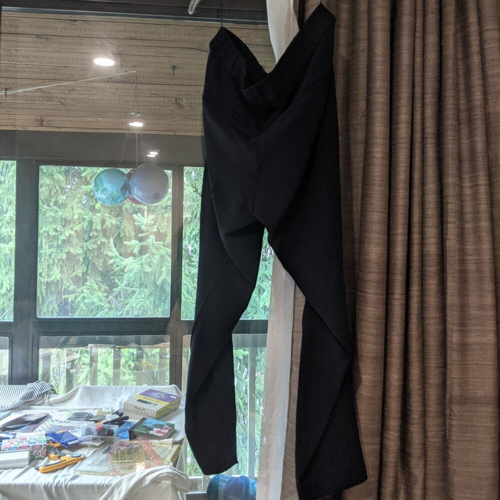 Brunello Cucinelli NWOT navy silk pants- IT size 42 US 6